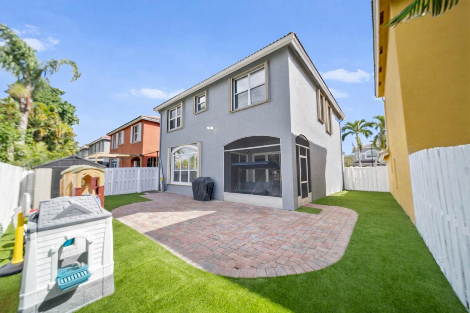 MAPLE RIDGE - Residential