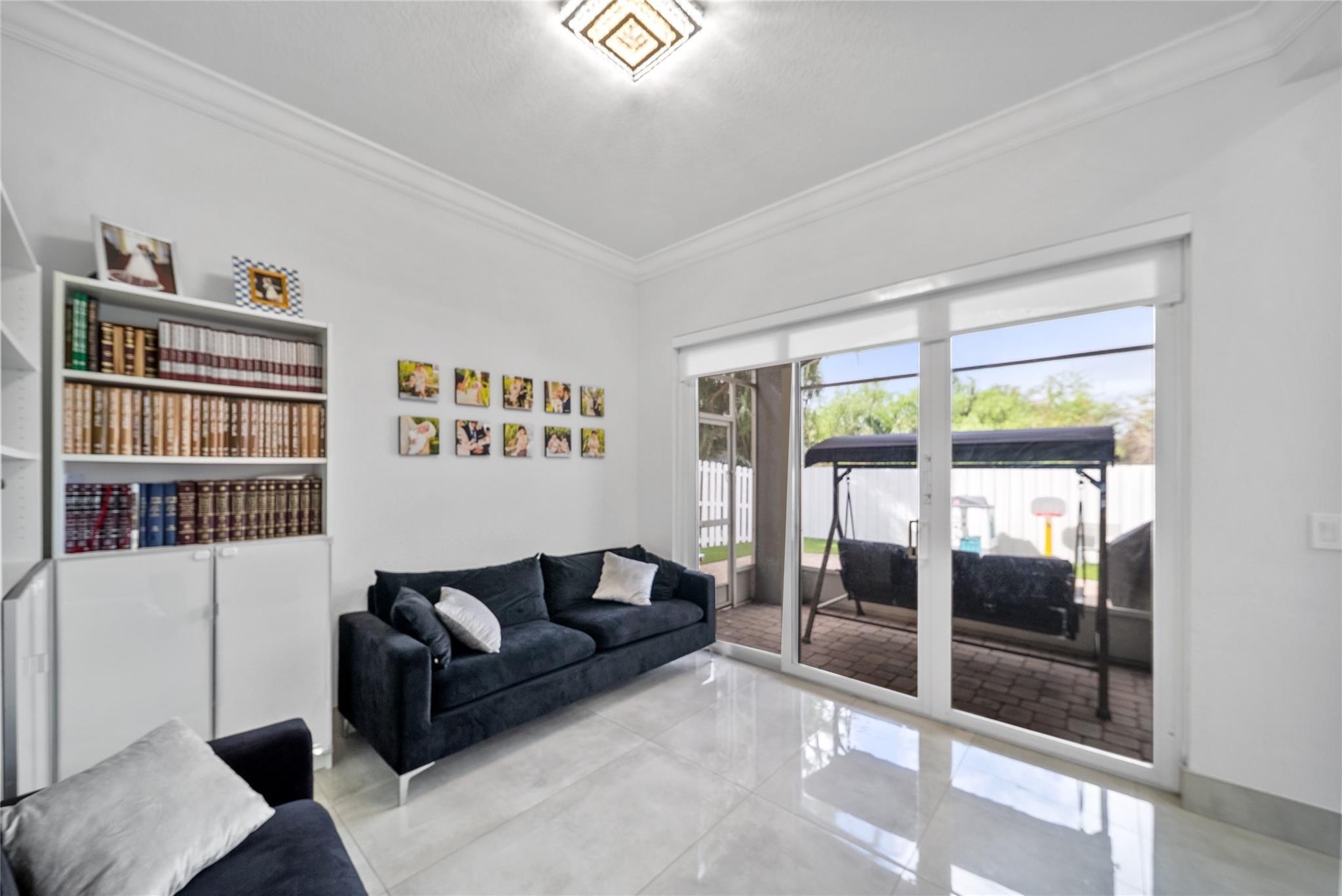 MAPLE RIDGE - Residential