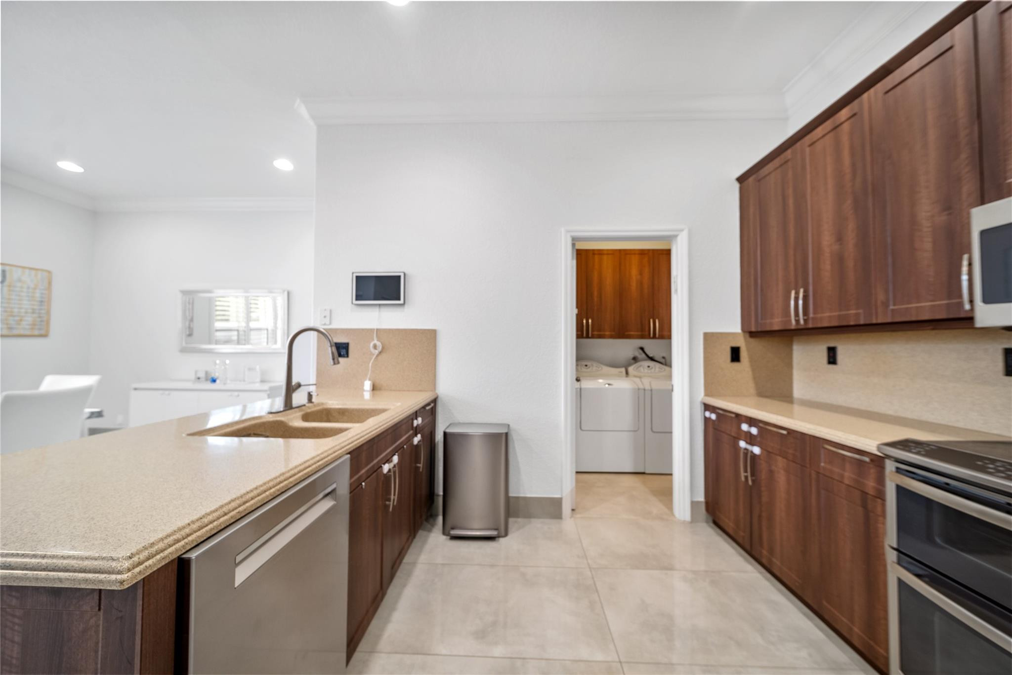 MAPLE RIDGE - Residential