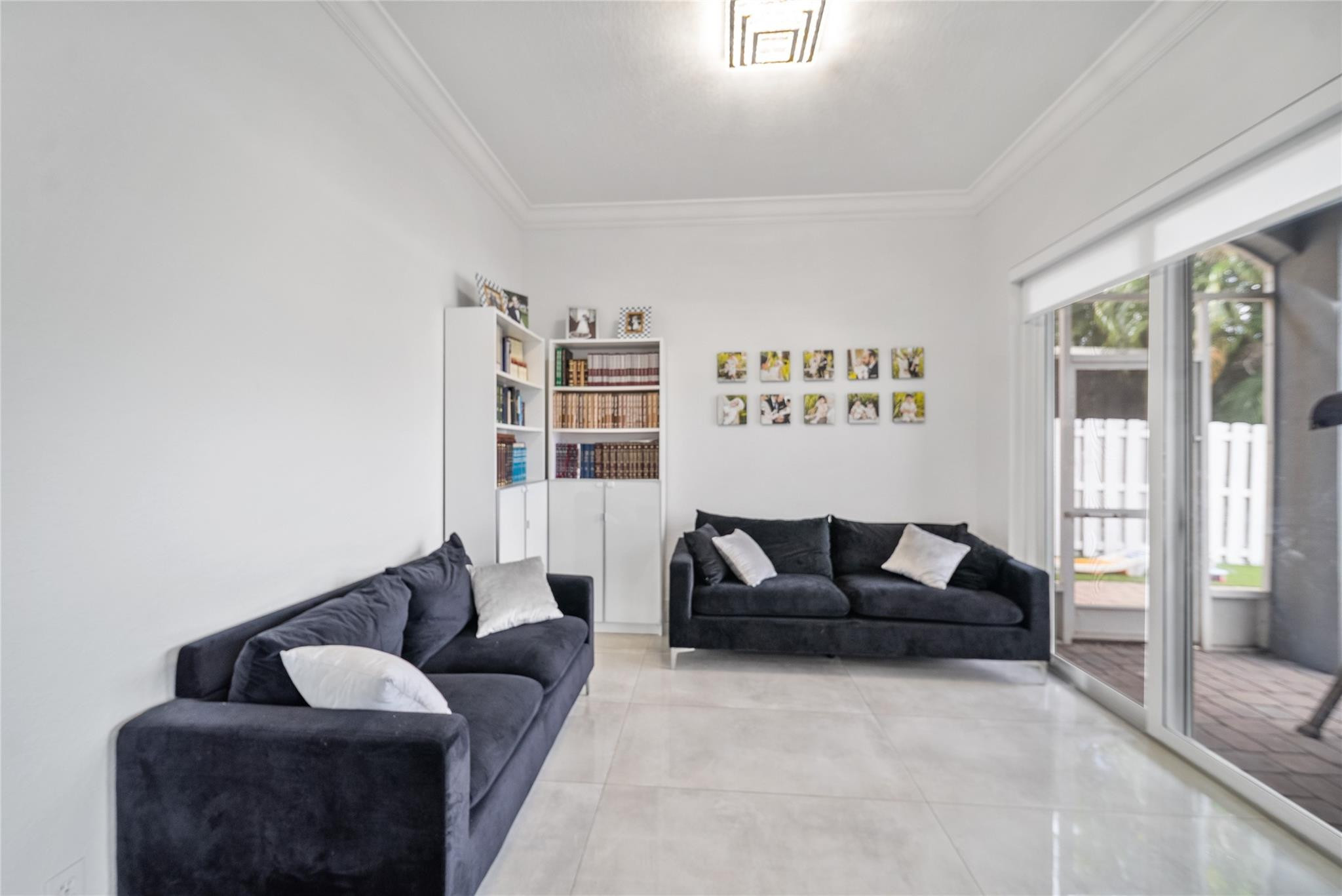 MAPLE RIDGE - Residential