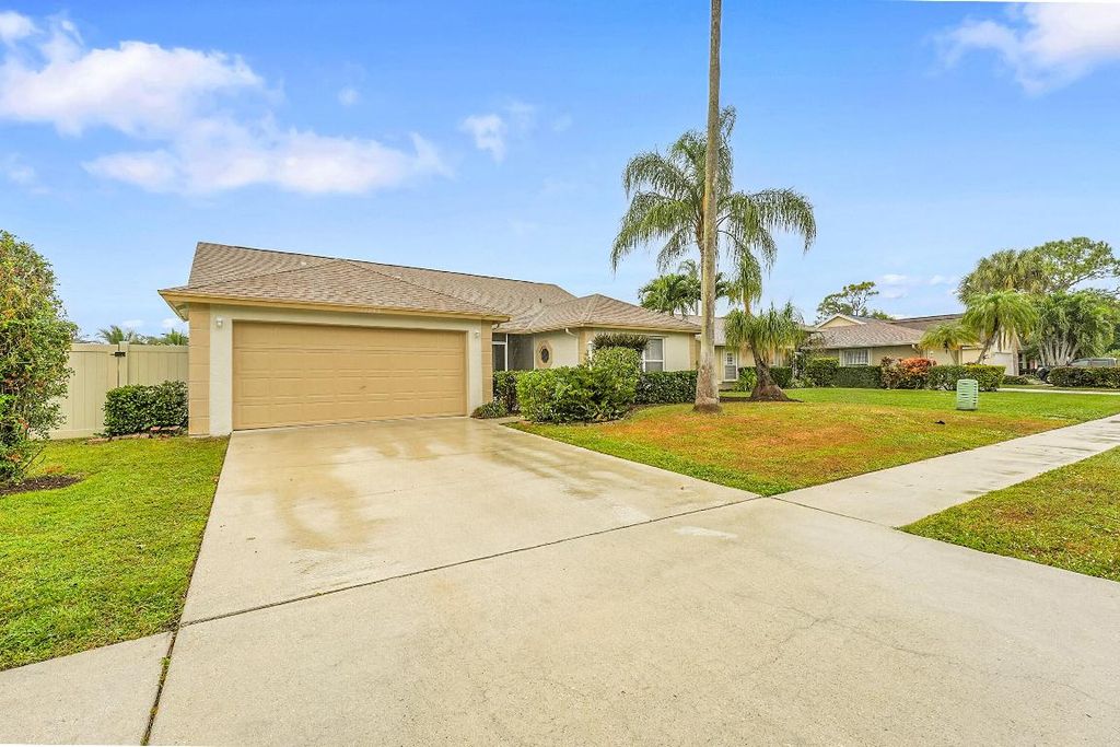 Photo of 13048 Meadowbreeze Drive, Wellington, FL 33414 (MLS # R11148479)