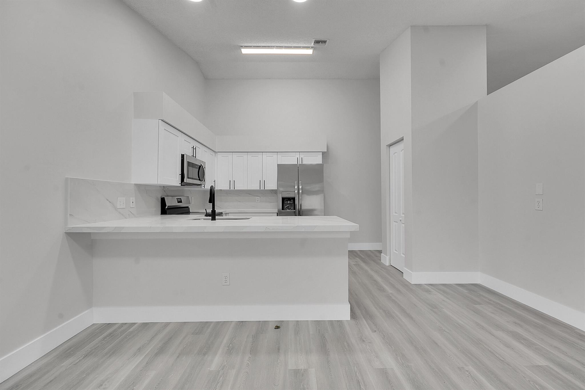 MEADOWLAND COVE 2 OF WELL - Residential Lease