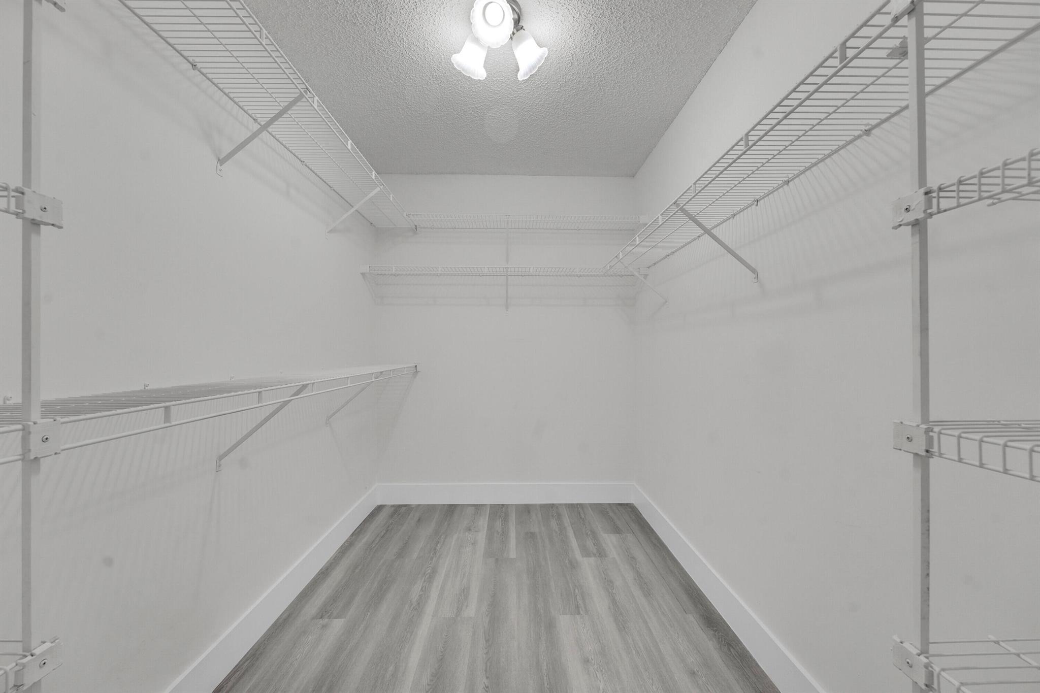 MEADOWLAND COVE 2 OF WELL - Residential Lease