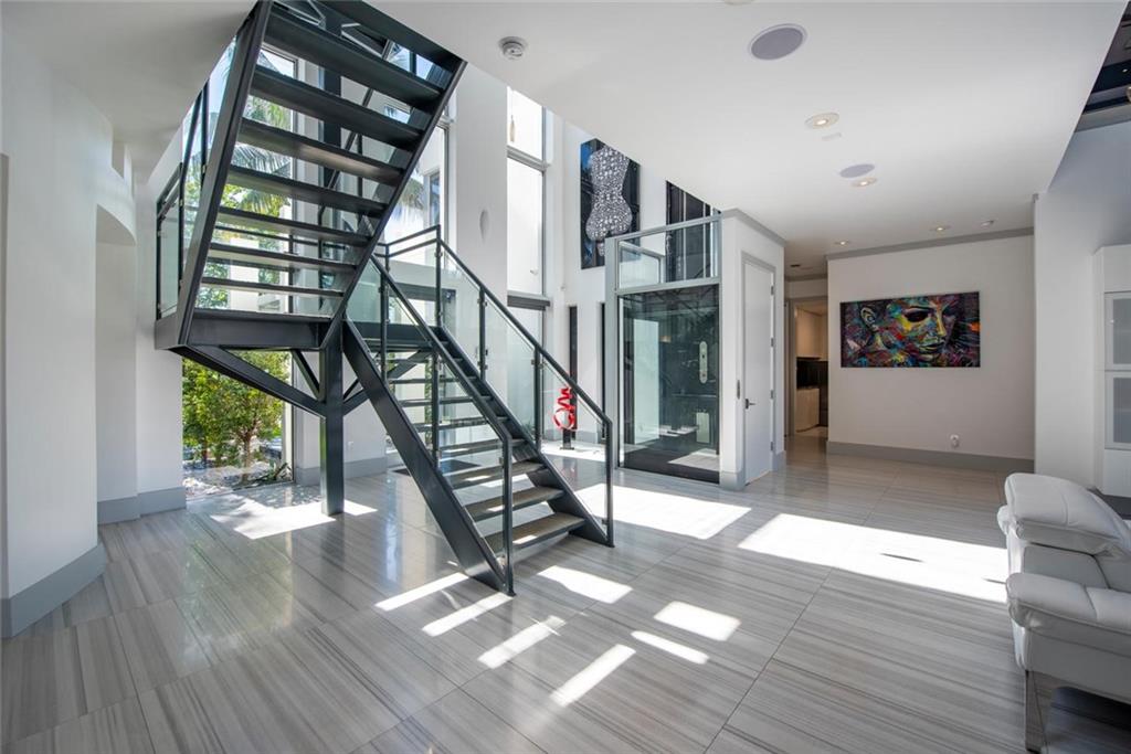 LAS OLAS - Residential