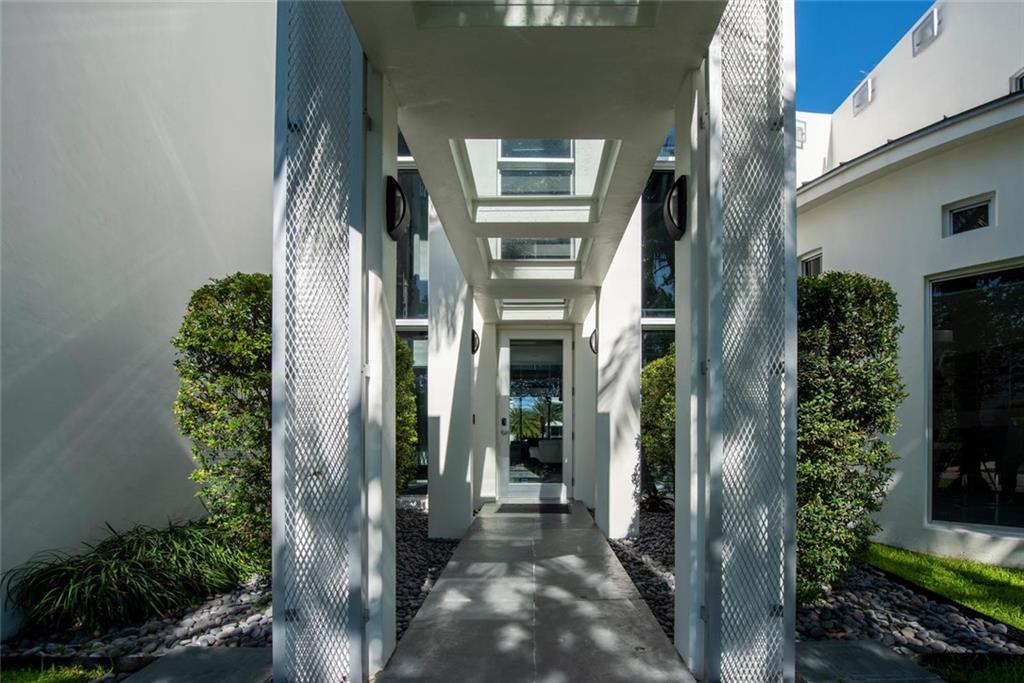 LAS OLAS - Residential