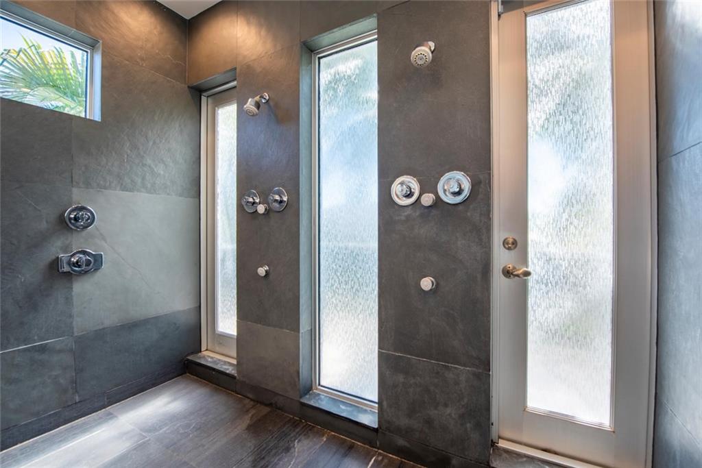 LAS OLAS - Residential