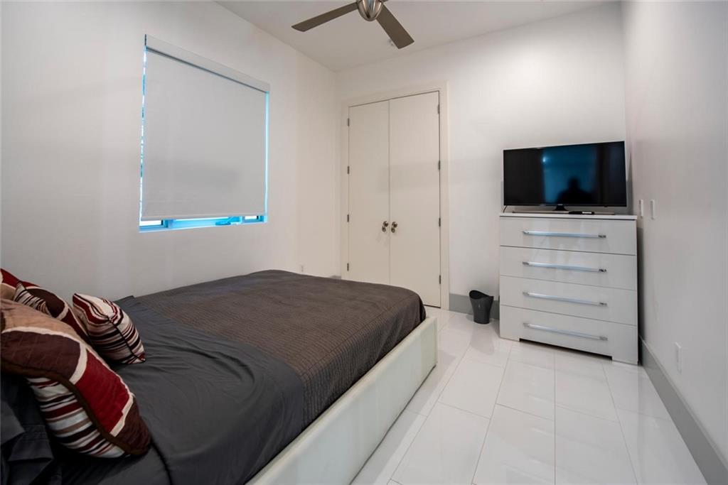 LAS OLAS - Residential