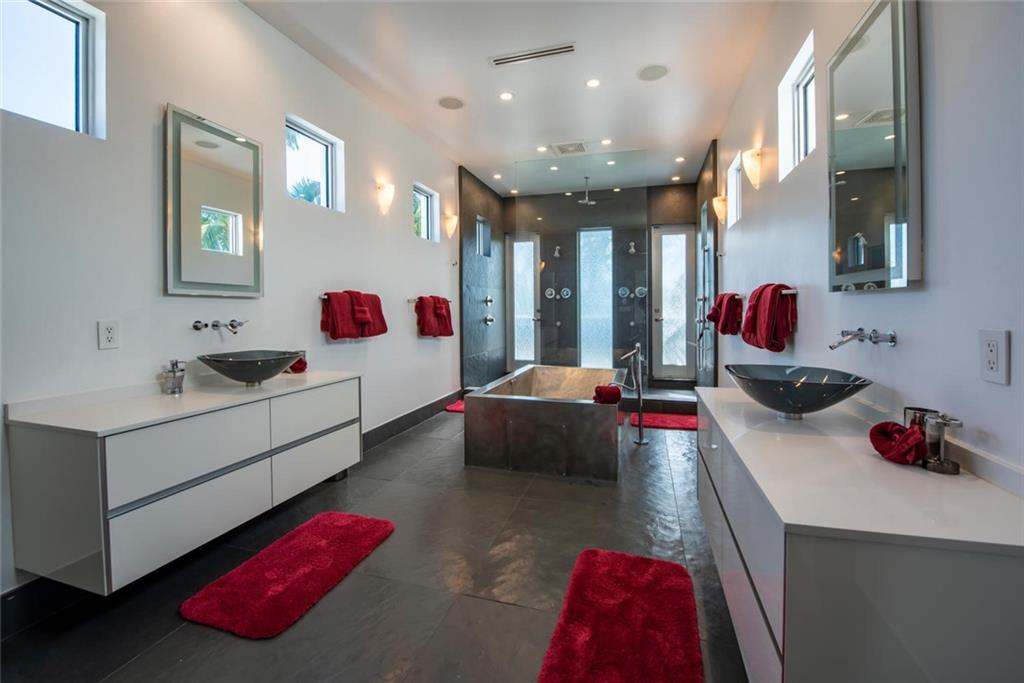 LAS OLAS - Residential