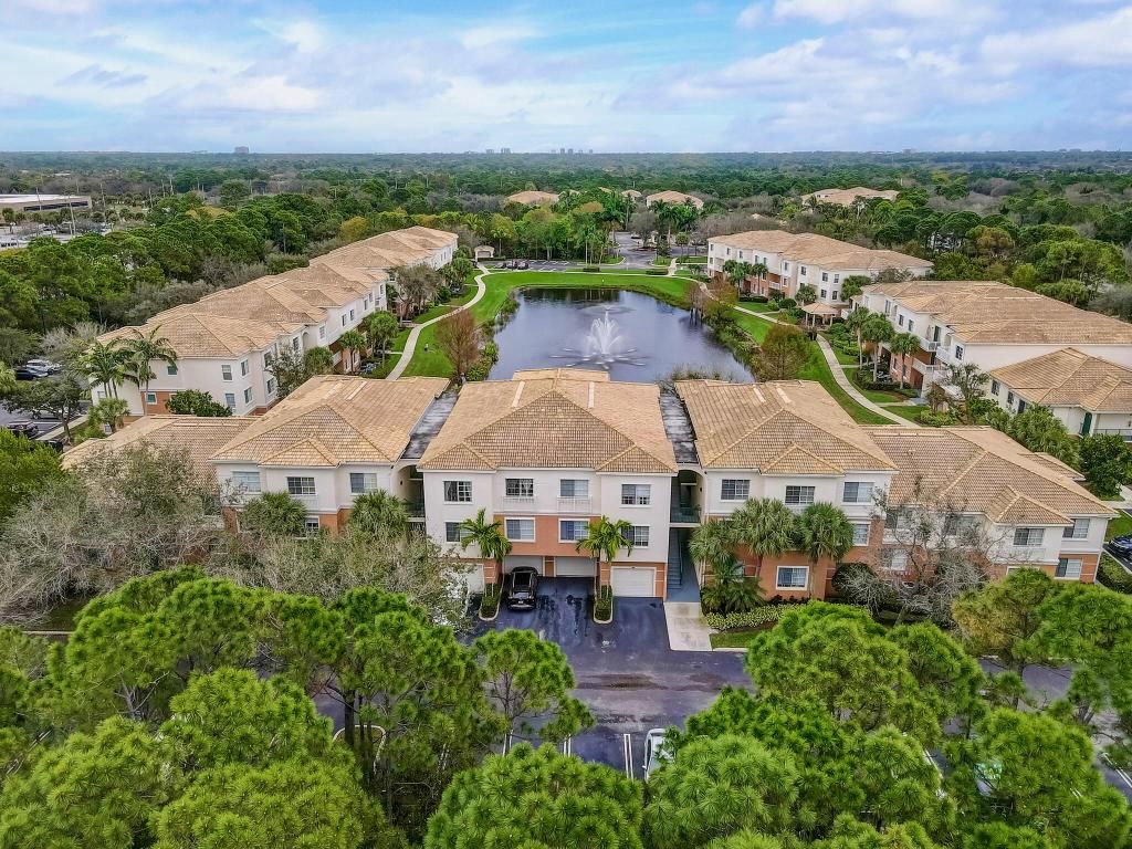 Photo of 8305 Myrtlewood Circle W, Palm Beach Gardens, FL 33418 (MLS # R10958097)