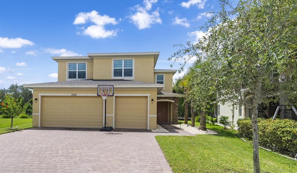 Photo of 1224 NW Leonardo Circle Cir NW, Port Saint Lucie, FL 34986 (MLS # R10823635)