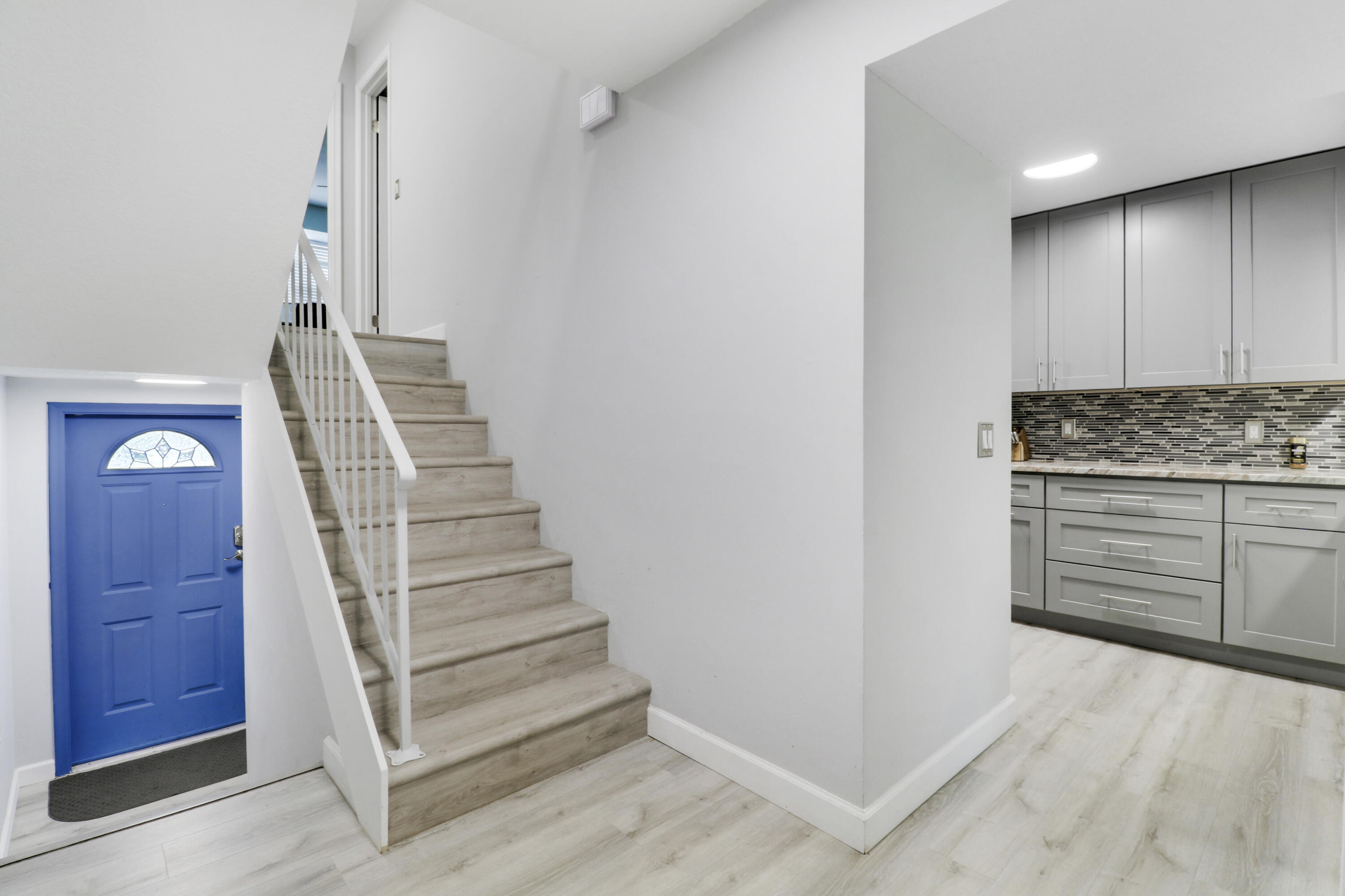 ROYALE HARBOUR - Residential