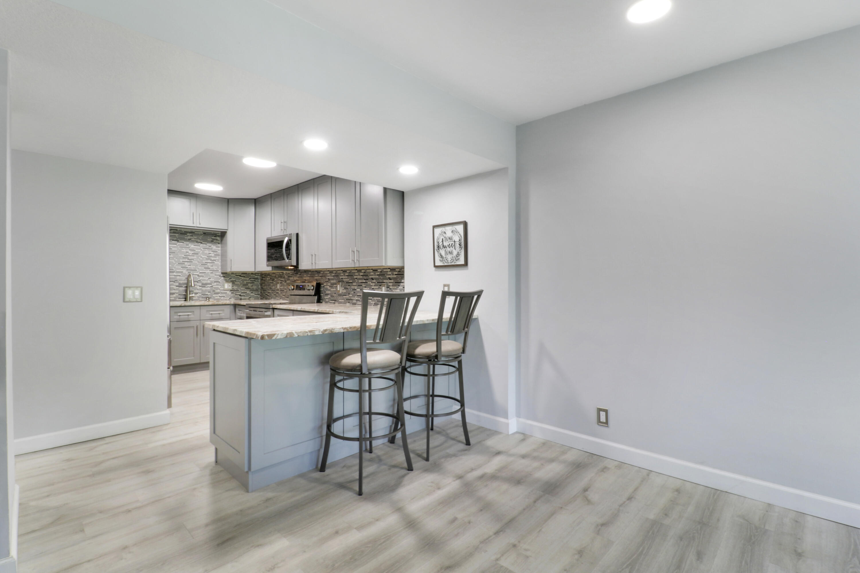 ROYALE HARBOUR - Residential