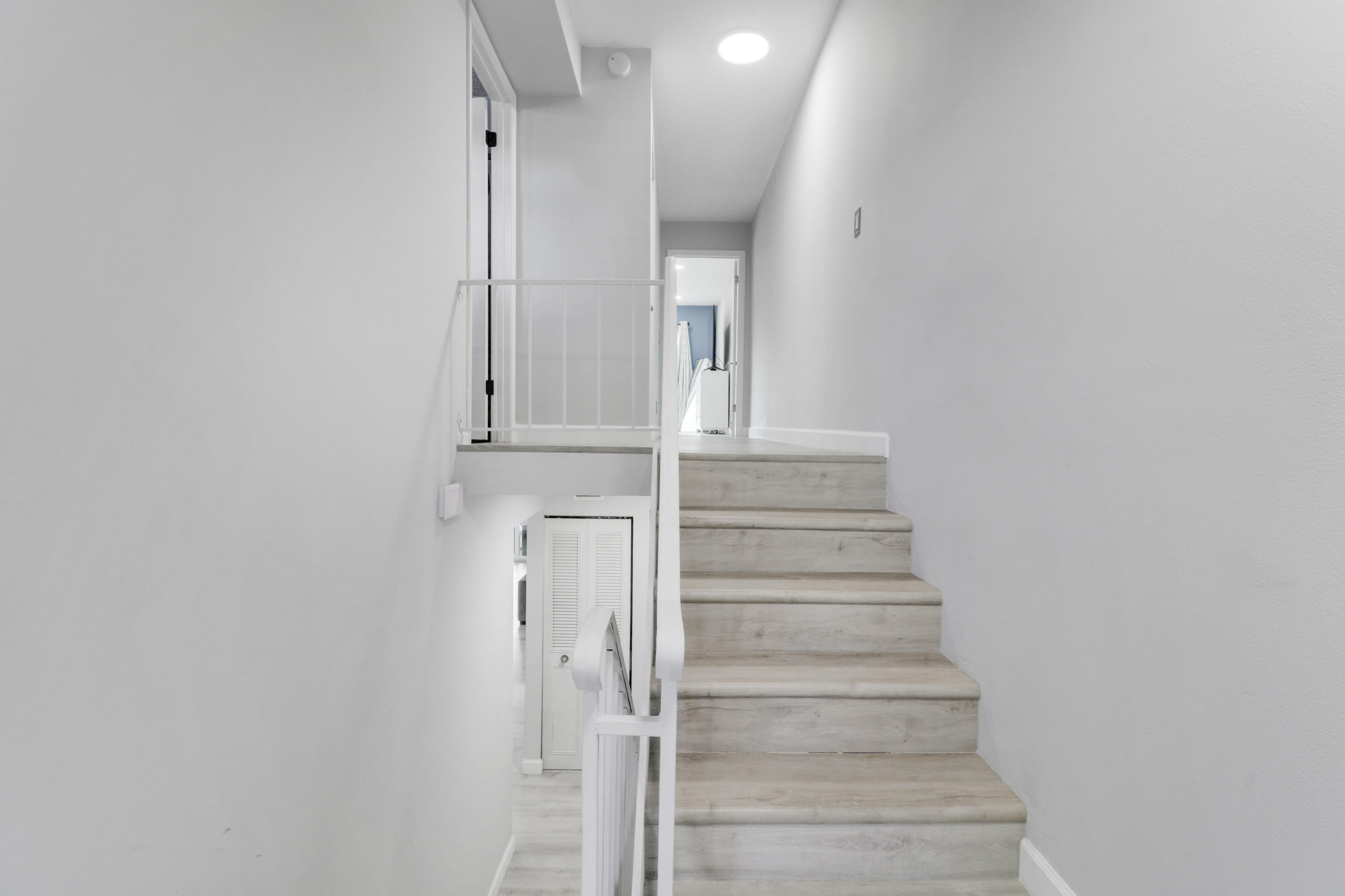 ROYALE HARBOUR - Residential