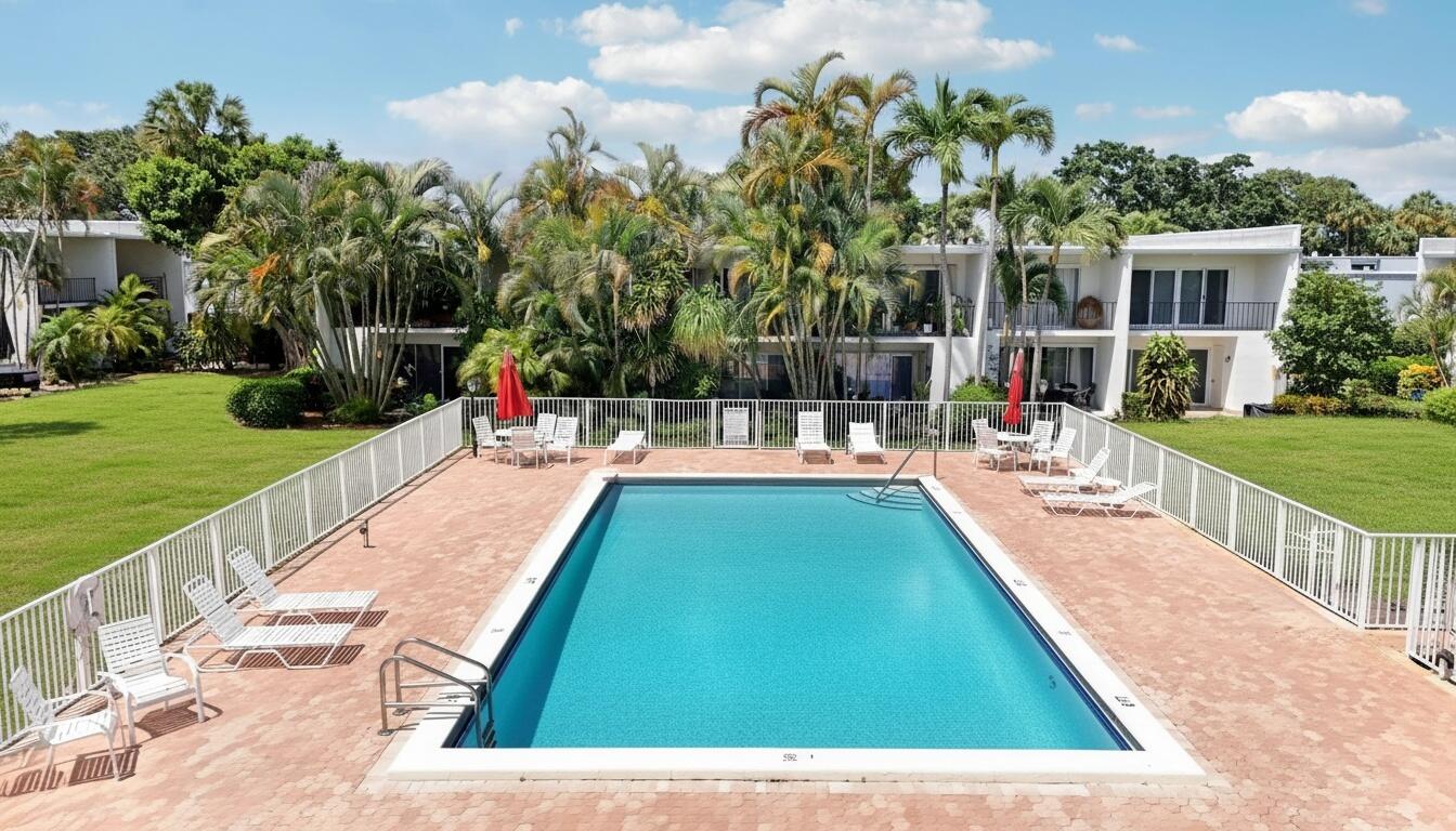ROYALE HARBOUR - Residential