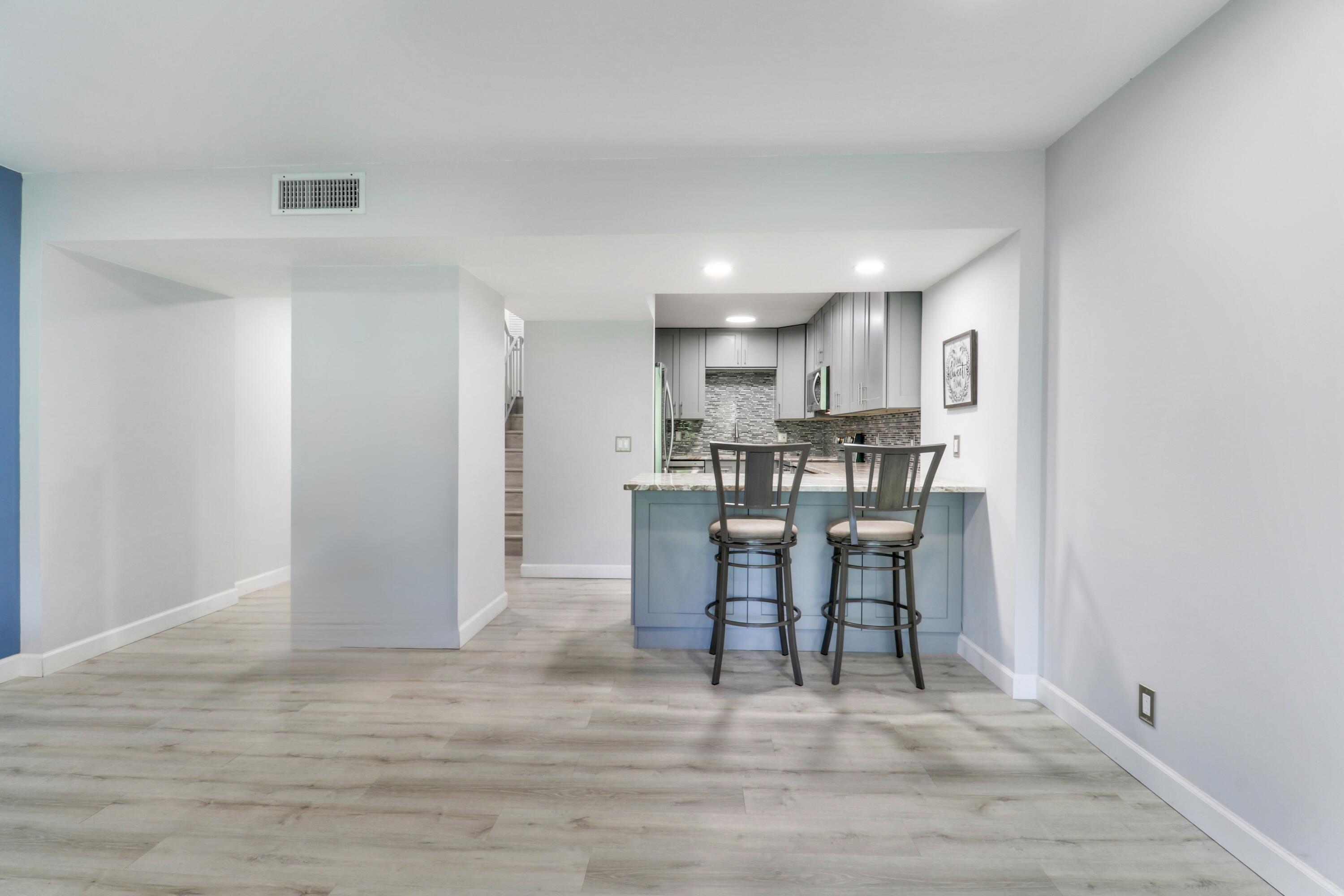 ROYALE HARBOUR - Residential