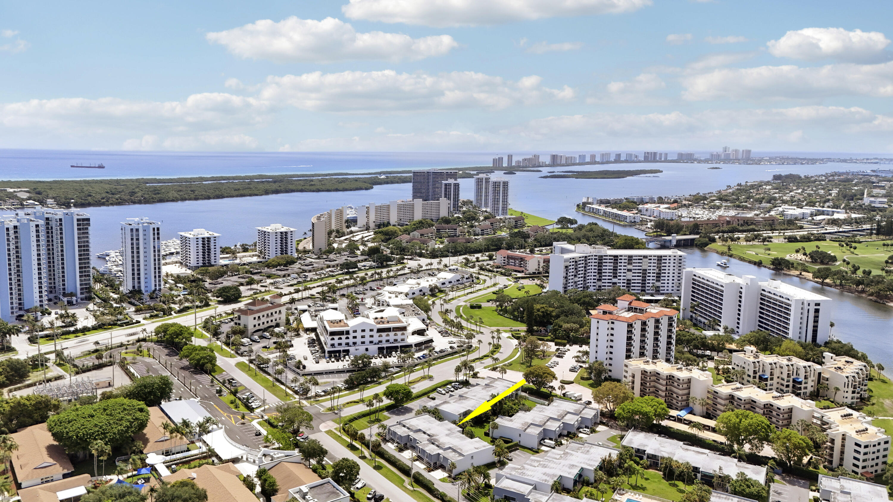 ROYALE HARBOUR - Residential