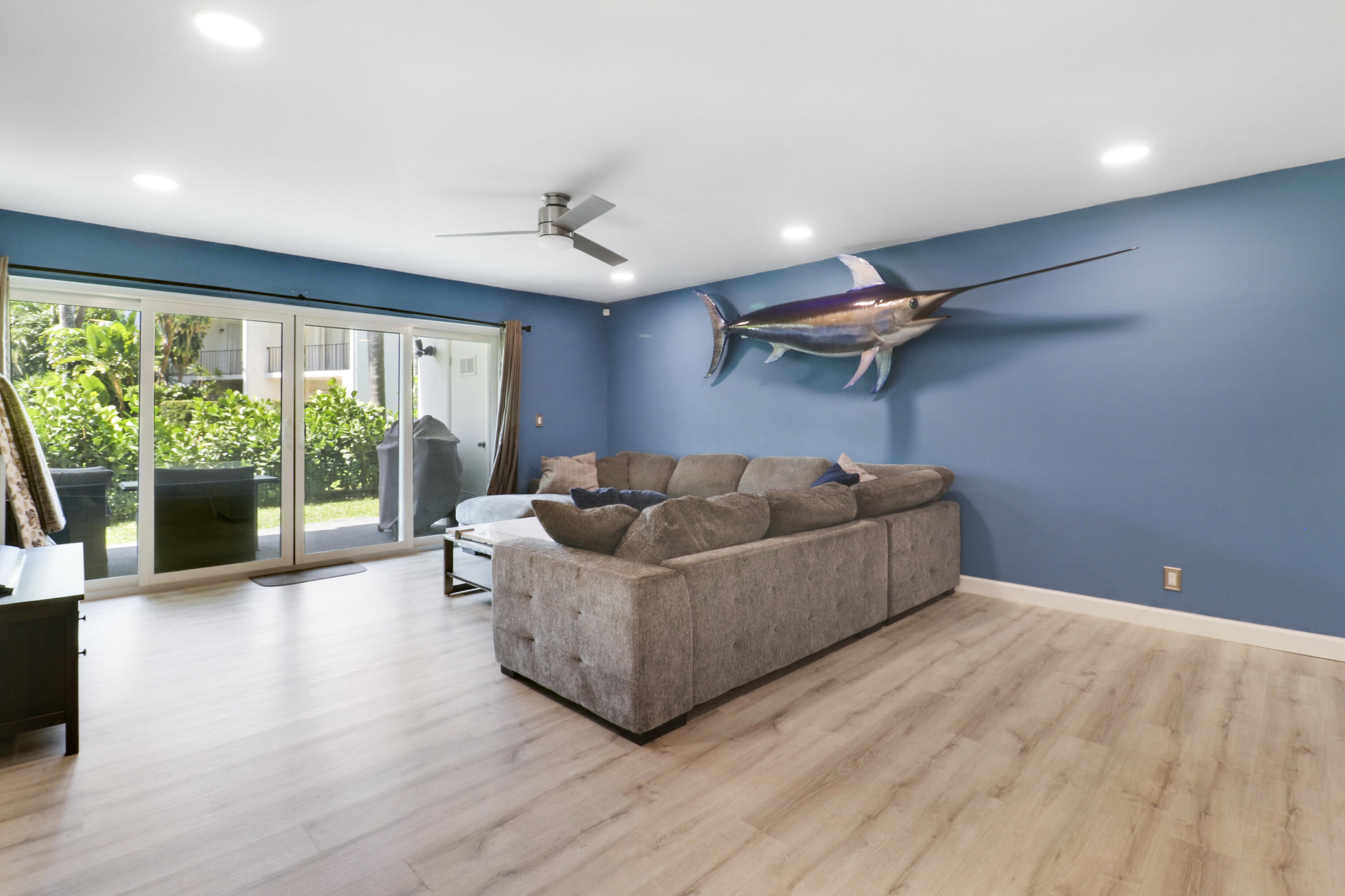 ROYALE HARBOUR - Residential
