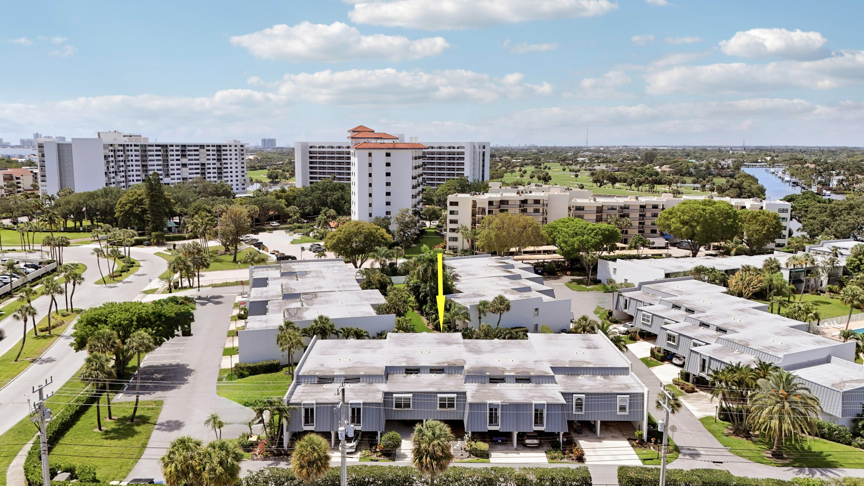 ROYALE HARBOUR - Residential