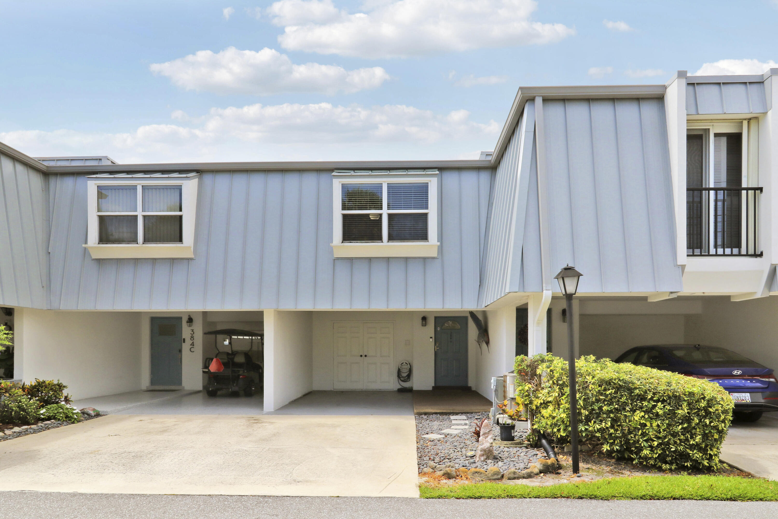 ROYALE HARBOUR - Residential