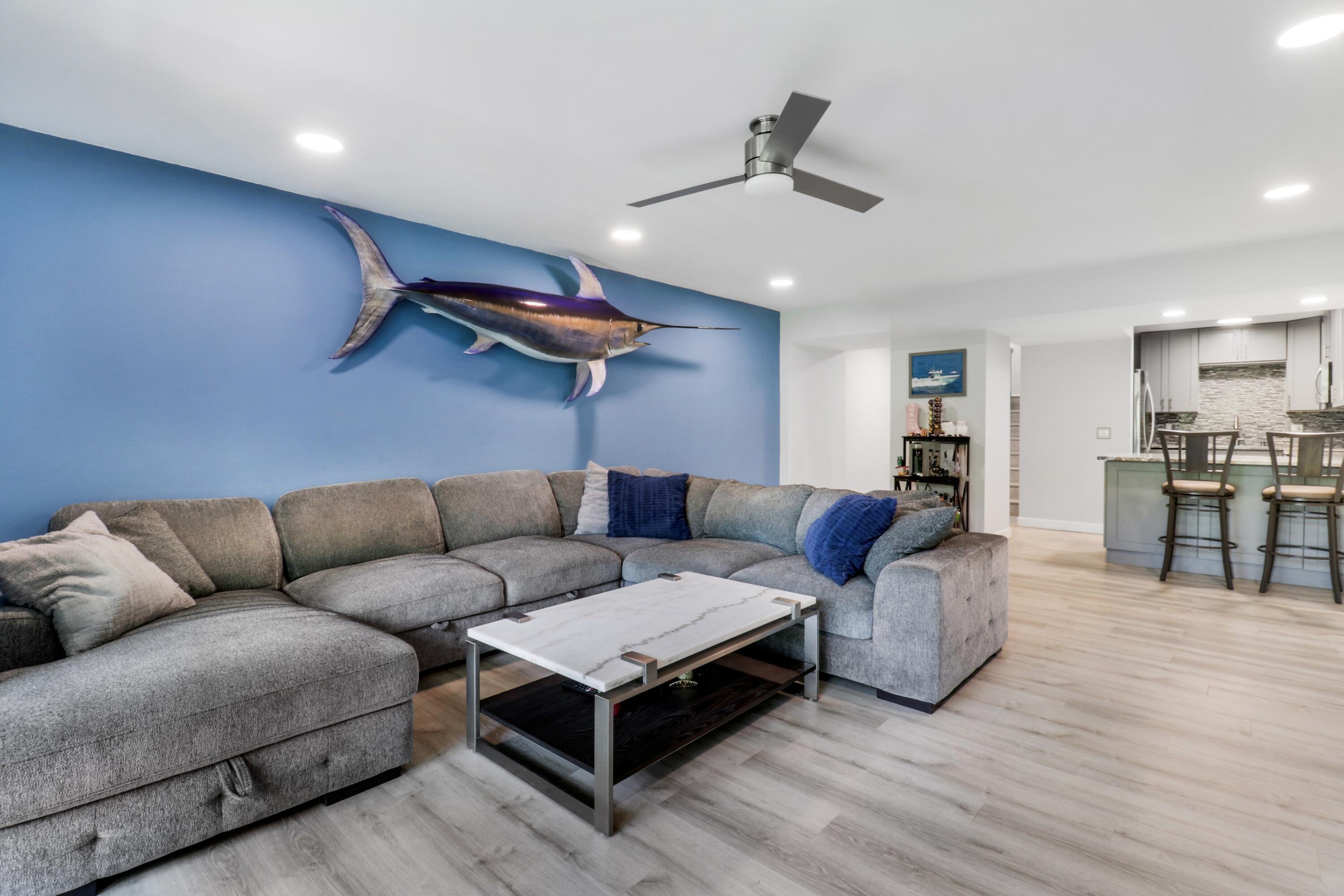 ROYALE HARBOUR - Residential