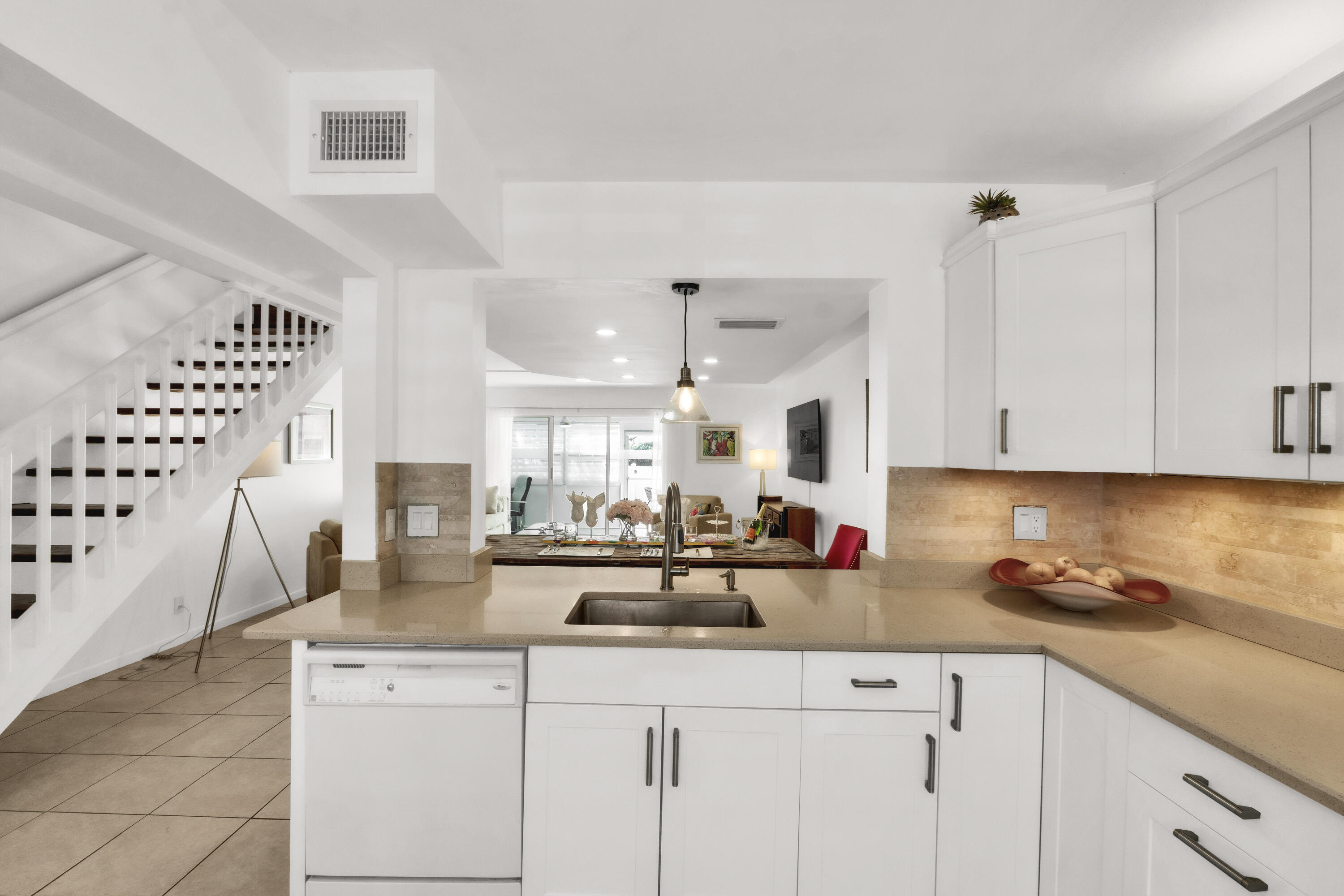 PALM CLUB WEST VILLAGE 1 CONDO - Residential