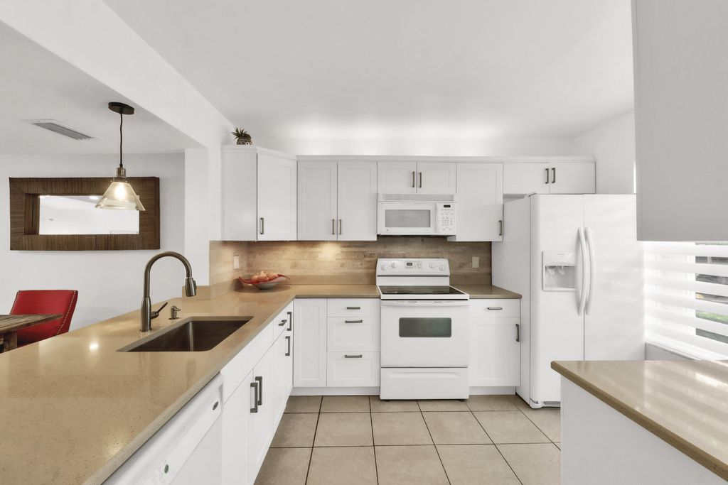 Photo of 3714 Savoy Lane #B, West Palm Beach, FL 33417 (MLS # B26028442)