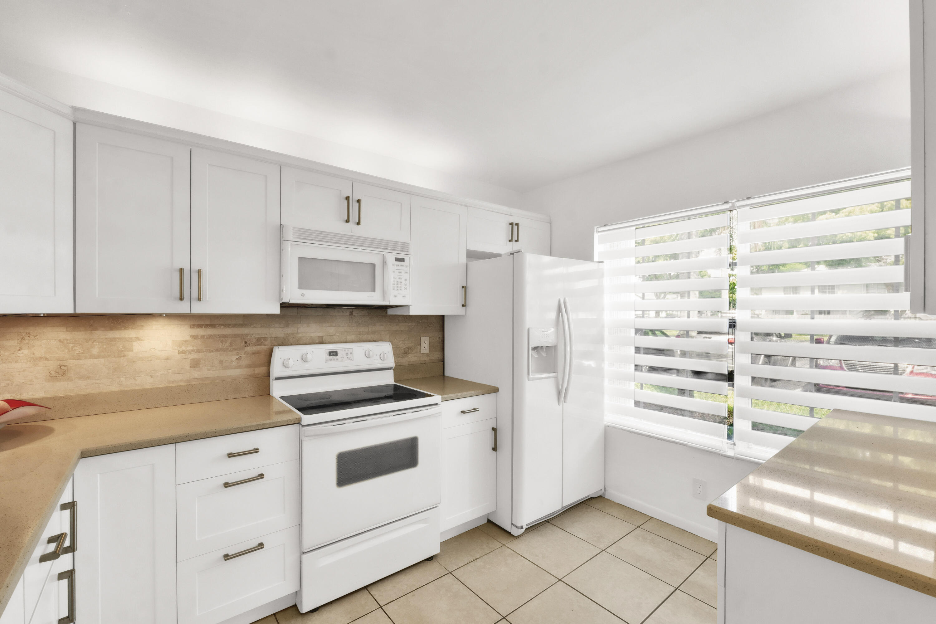 PALM CLUB WEST VILLAGE 1 CONDO - Residential