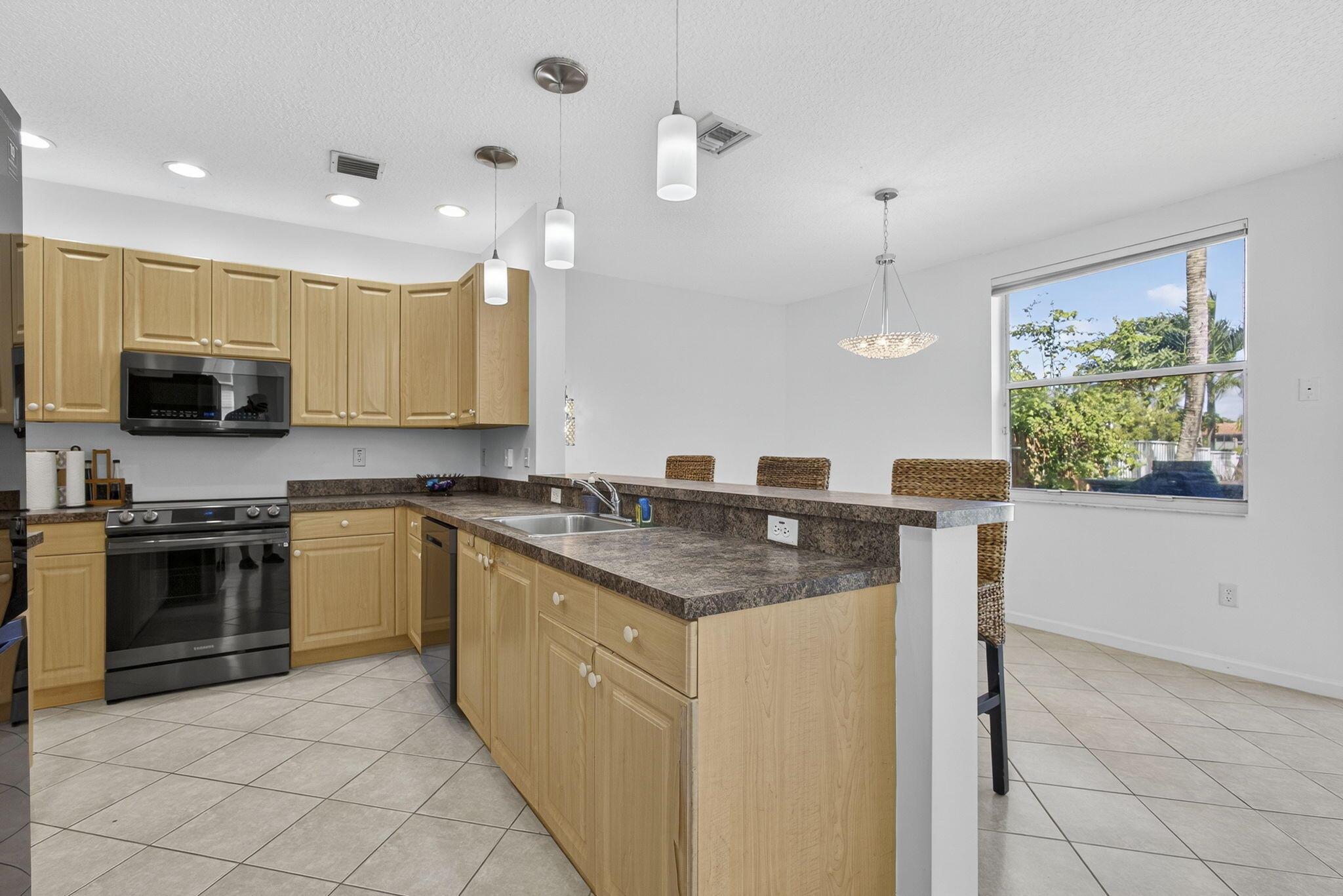 MADISON GREEN 1 PAR B - Residential