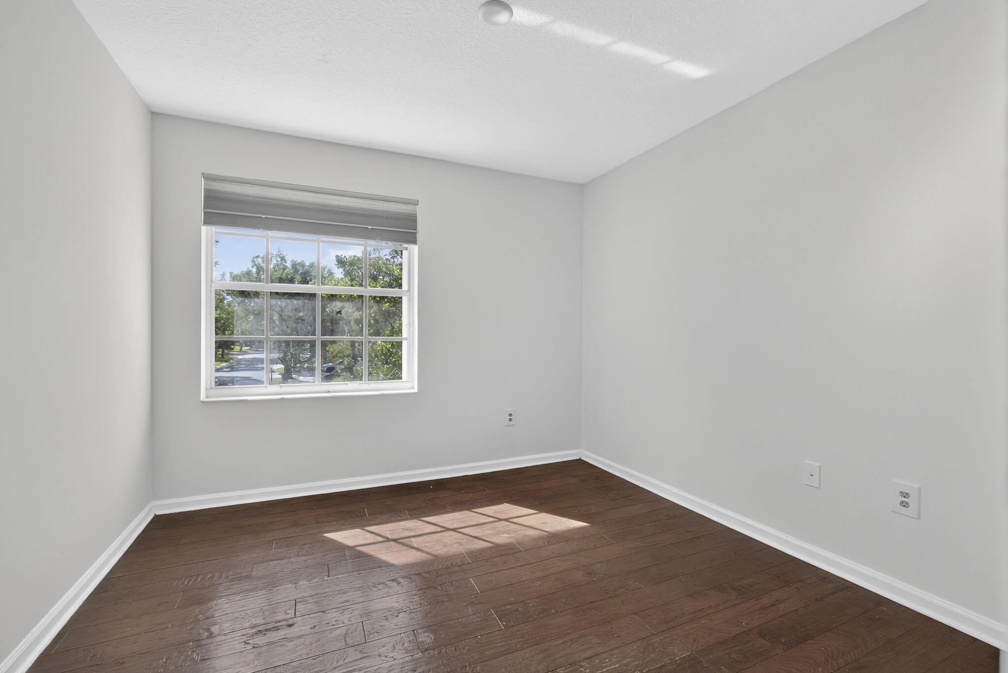 MADISON GREEN 1 PAR B - Residential