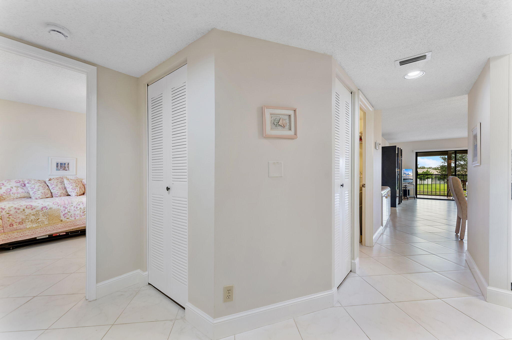 7260 Kinghurst Drive 205