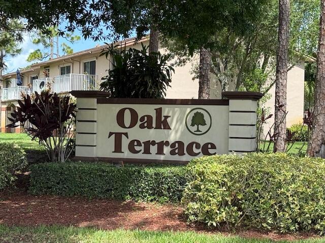 *HANDYMAN SPECIAL* A chance to buy at great price and make it your own! 2nd floor garden view unit. ALL AGE Community! New AC 2024. May rent/lease with 4-mo min. Located off 6th Avenue just before Jog Rd. in the Oak Terrace Community. A peaceful balcony overlooks a garden view. Community has two pools, clubhouse, tennis courts, in a very quiet neighborhood.