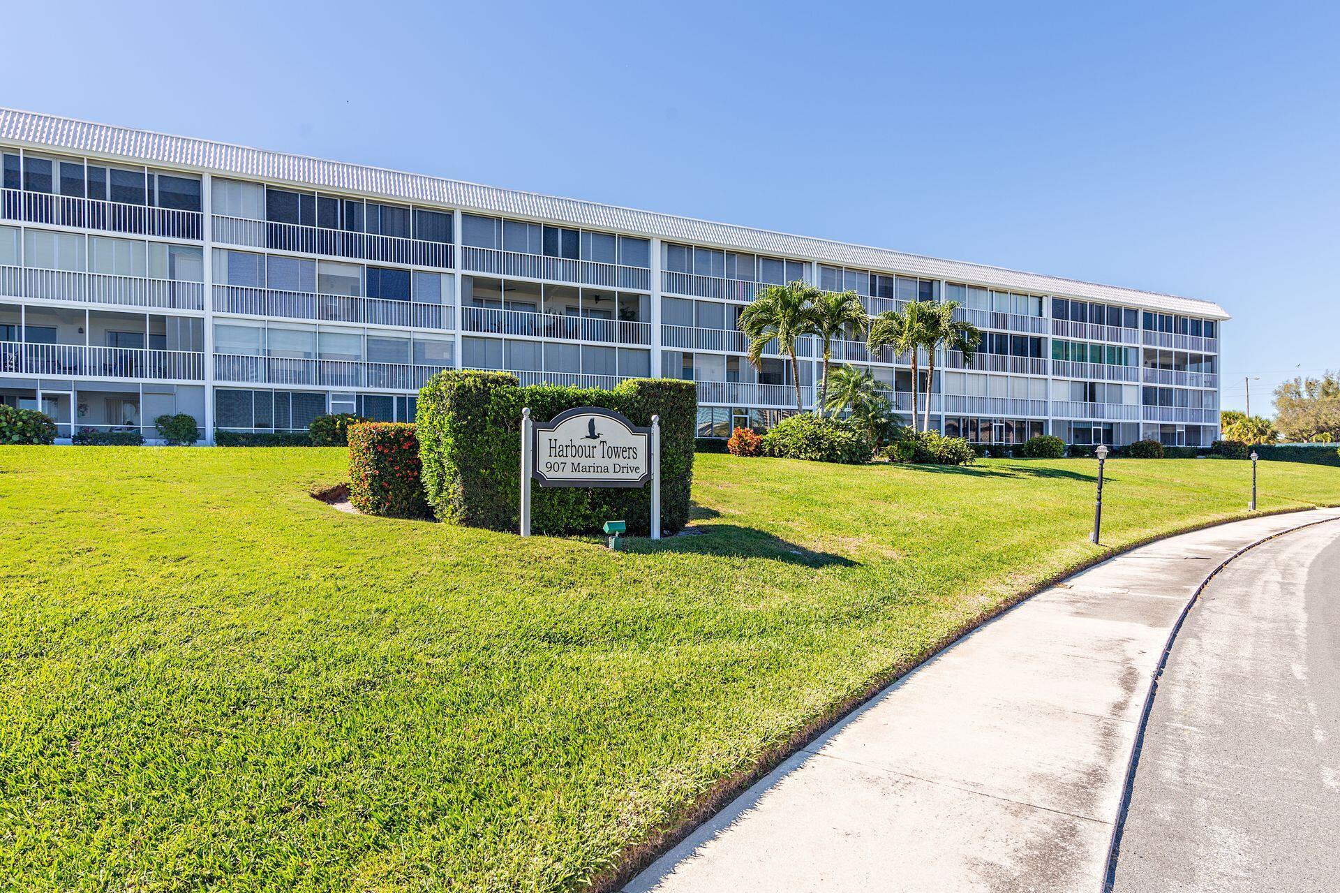 HARBOUR TOWERS CONDO  55+ - Residential