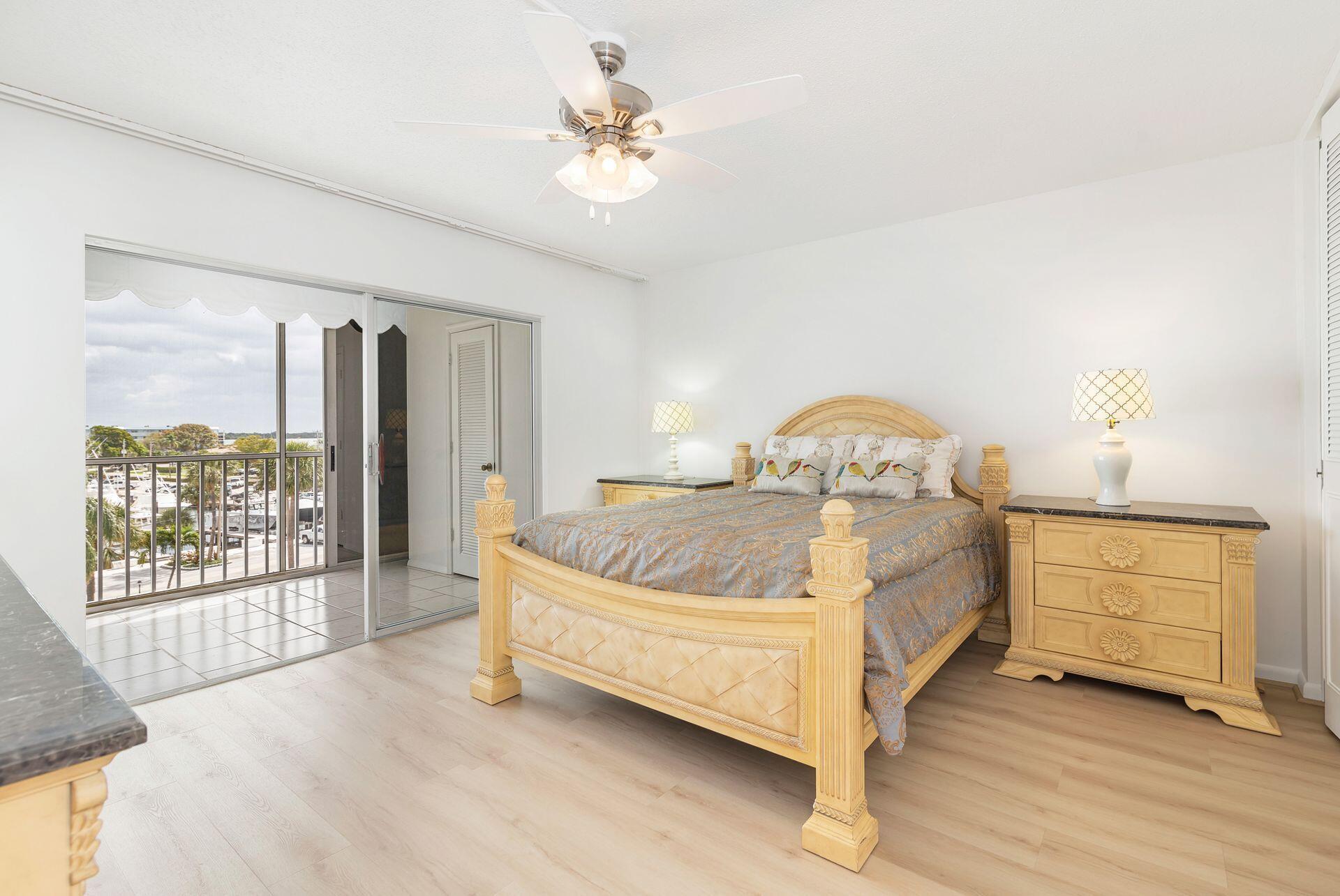 HARBOUR TOWERS CONDO  55+ - Residential