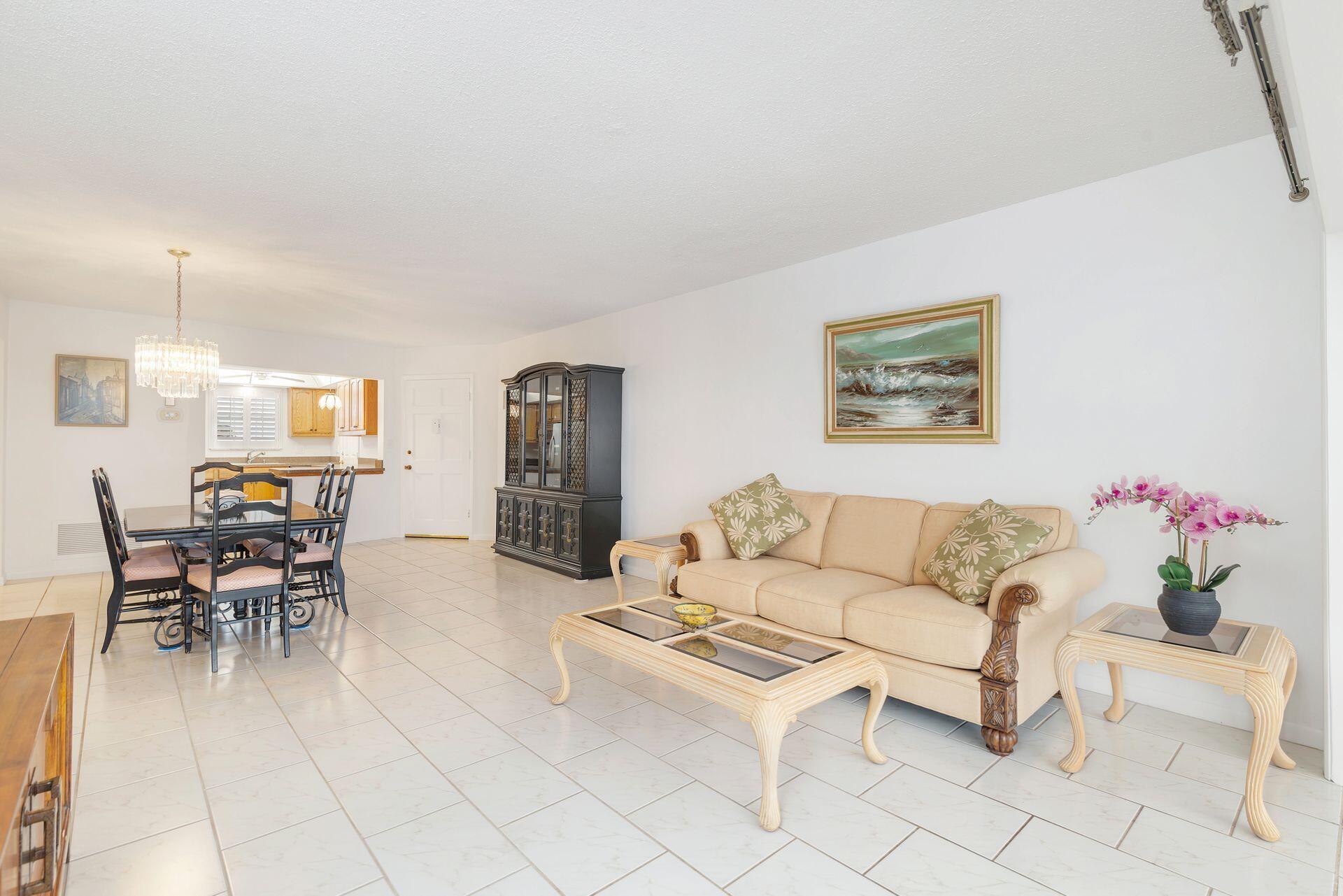 HARBOUR TOWERS CONDO  55+ - Residential