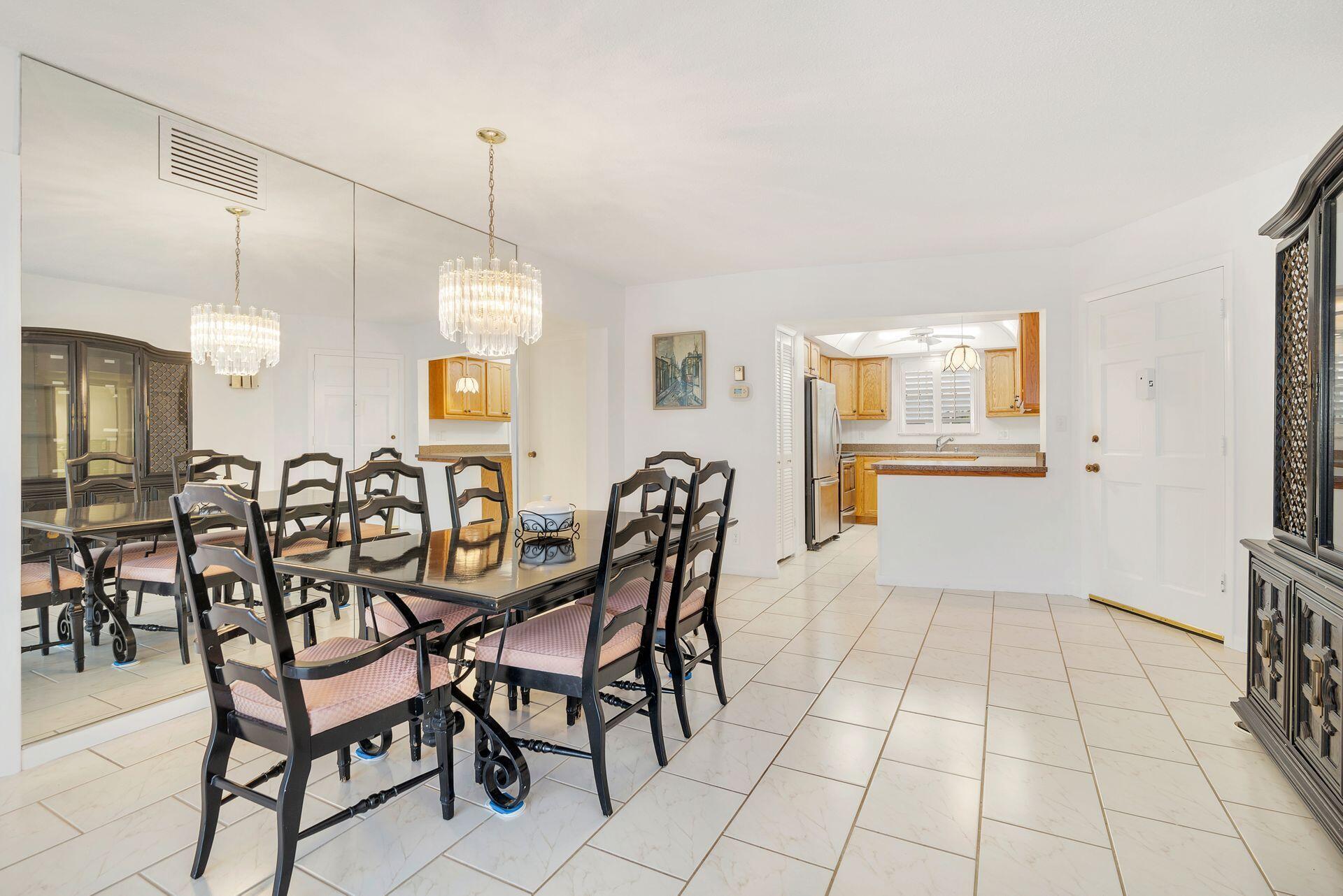 HARBOUR TOWERS CONDO  55+ - Residential