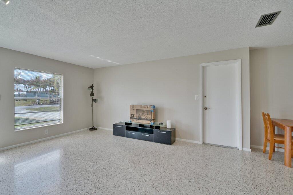 JENSEN HIGHLANDS - Residential