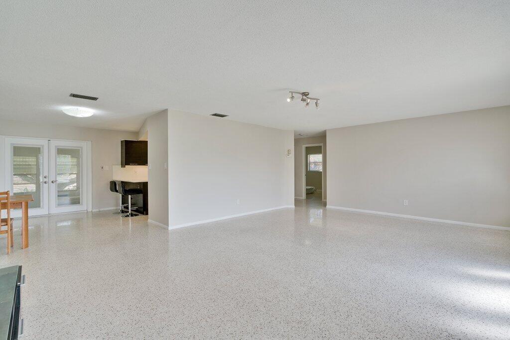 JENSEN HIGHLANDS - Residential