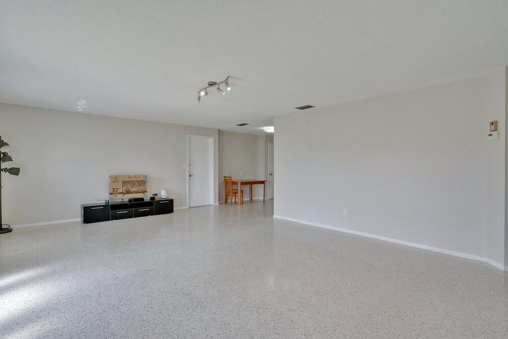 JENSEN HIGHLANDS - Residential