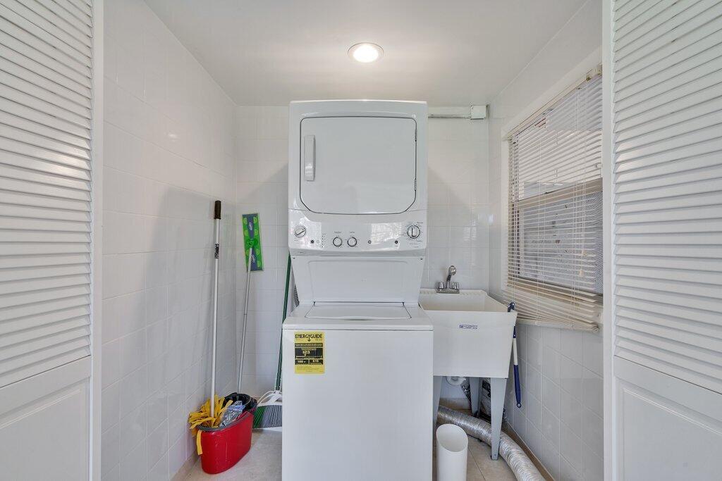 JENSEN HIGHLANDS - Residential