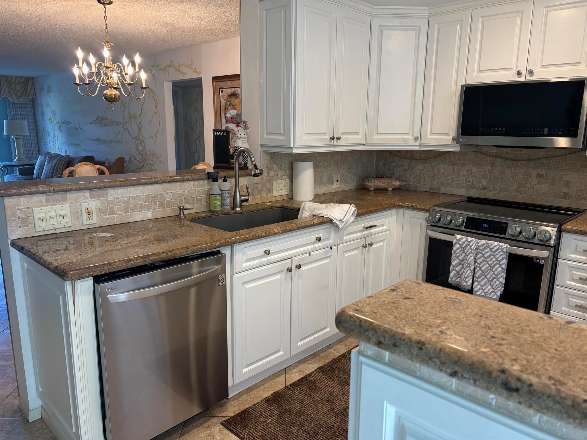 Wynmoor/ ANTIGUA VILLAGE - Residential Lease