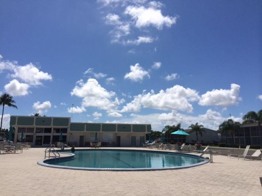 RARE FIND DIRECT INTRACOASTAL IN STERLING VILLAGE  2 BED ROOM 1.5 BATH