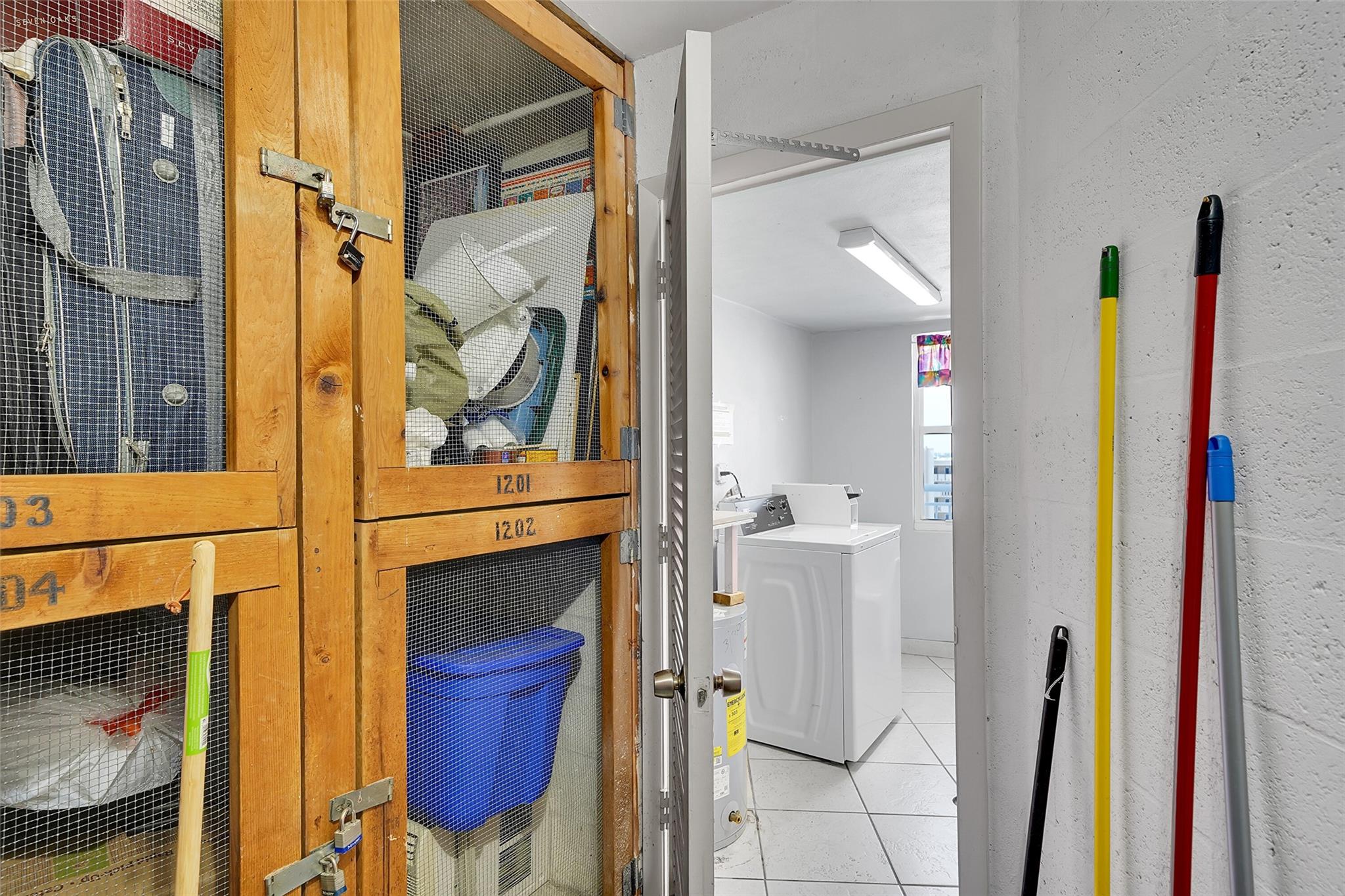 NASSAU HOUSE - Residential