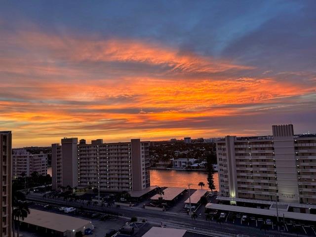 NASSAU HOUSE - Residential