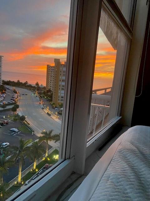 NASSAU HOUSE - Residential