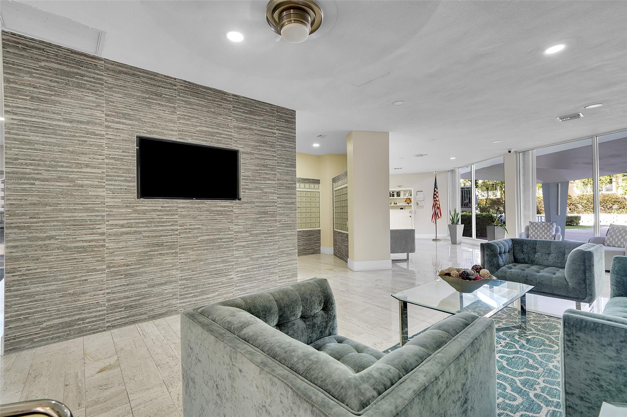 NASSAU HOUSE - Residential