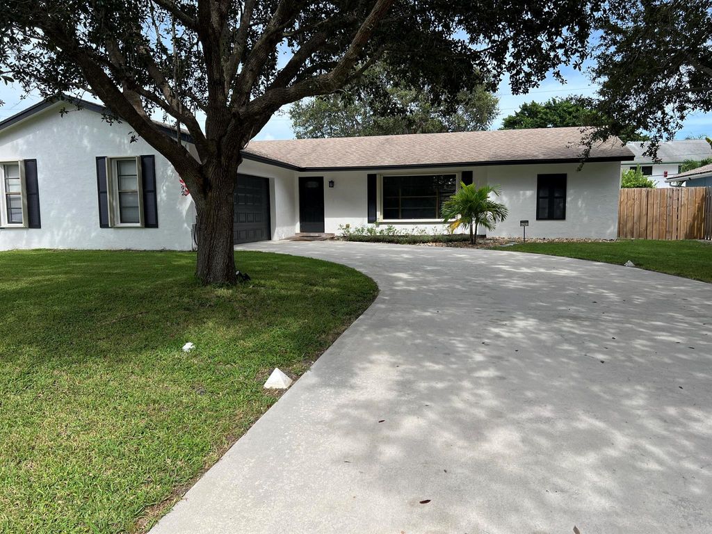 Photo of 4392 Colette Drive, Tequesta, FL 33469 (MLS # R11008019)