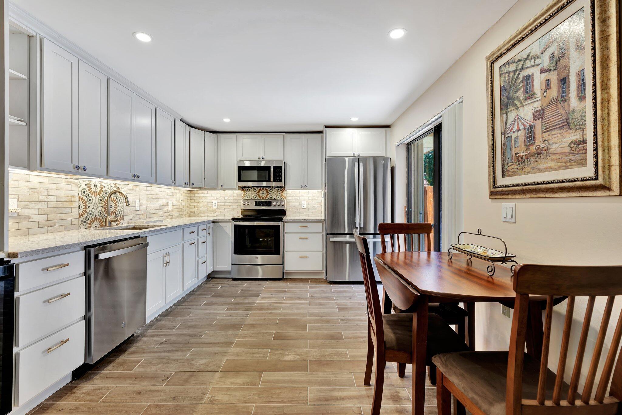 RIVER - Residential Lease