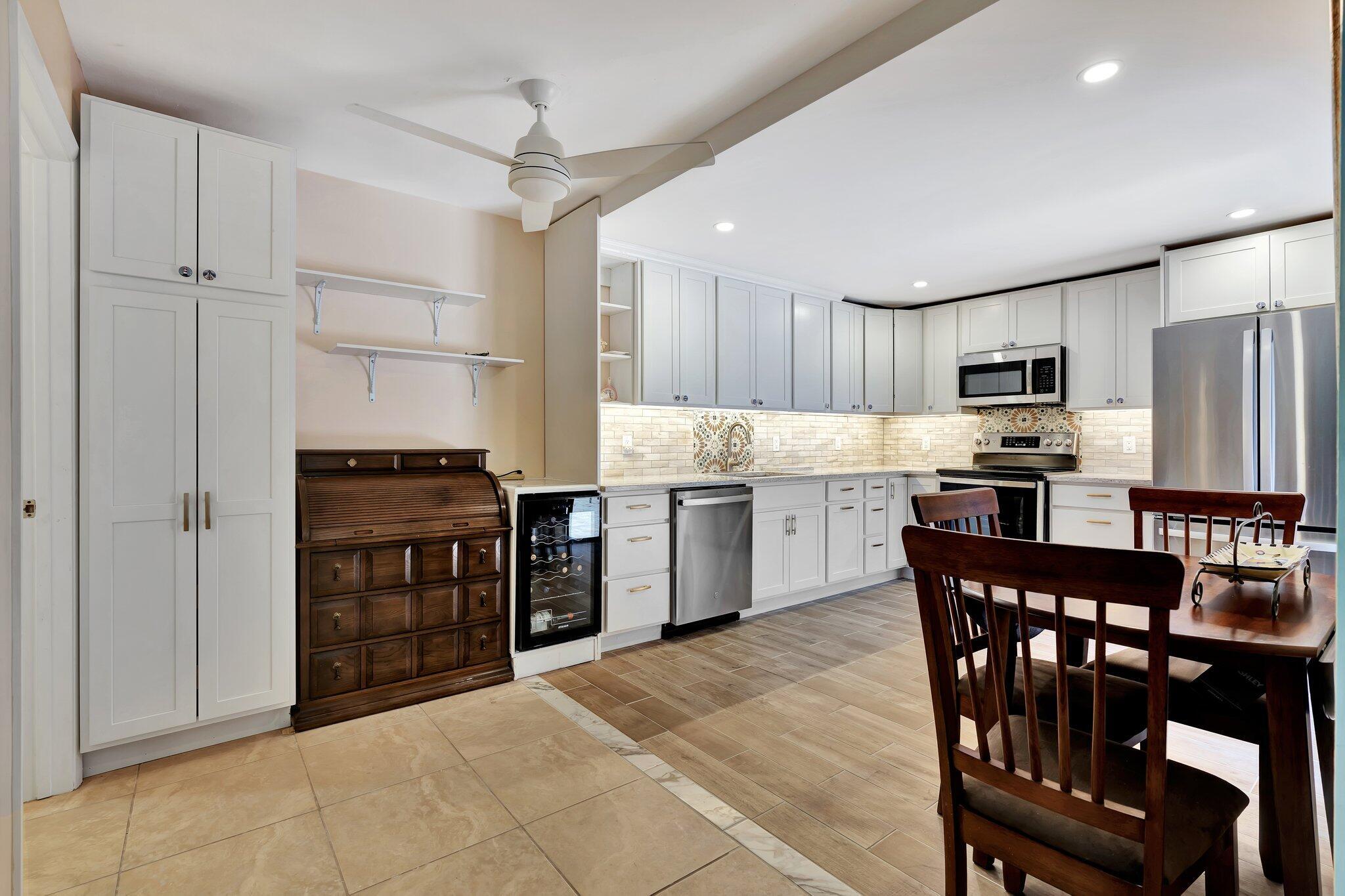 RIVER - Residential Lease