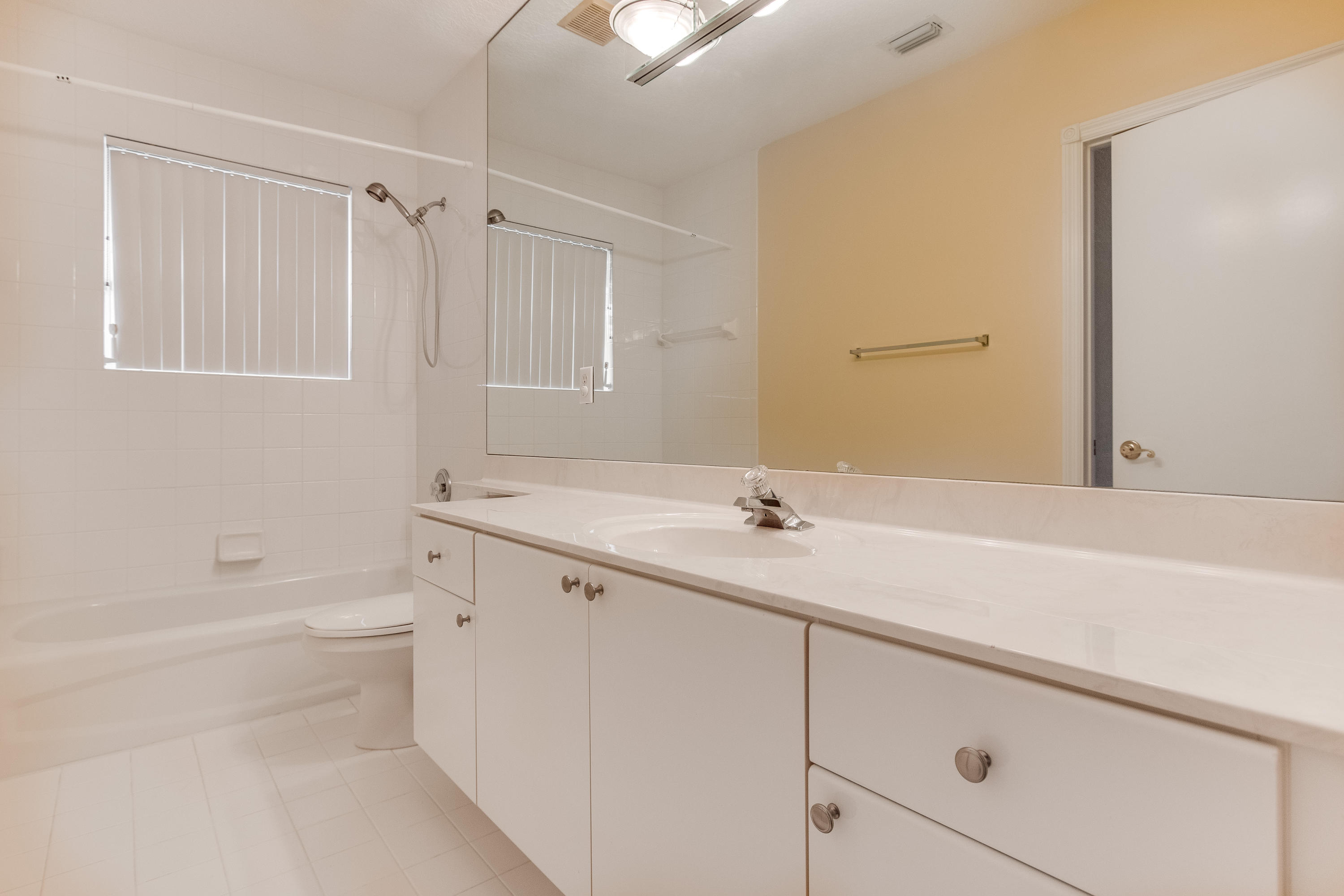 SHORES AT BOCA RATON PH 2, 3 AND 4 - Residential