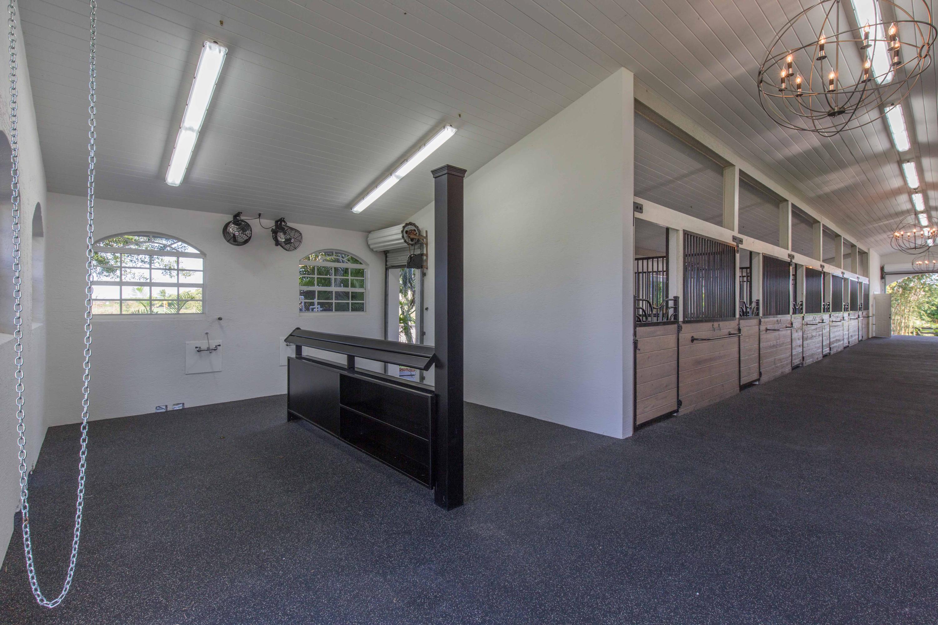 PALM BEACH POINT EAST - Residential